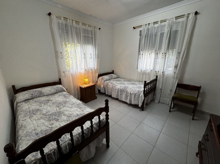 Image No.45-4 Bed Property for sale