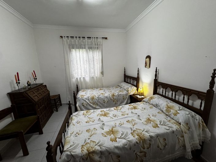 Image No.51-4 Bed Property for sale