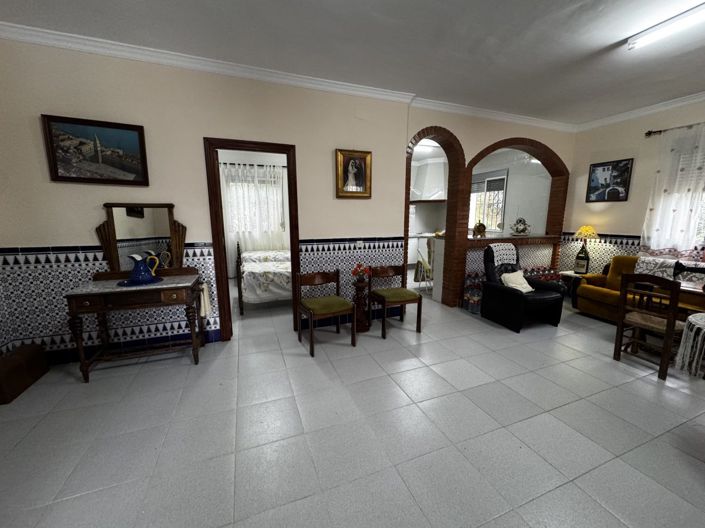 Image No.53-4 Bed Property for sale