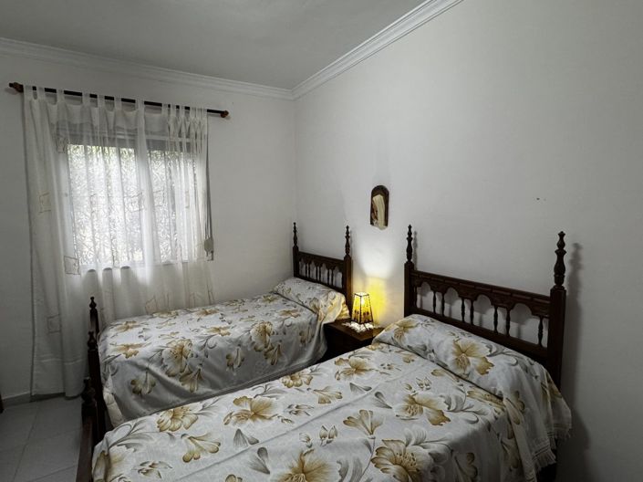 Image No.57-4 Bed Property for sale