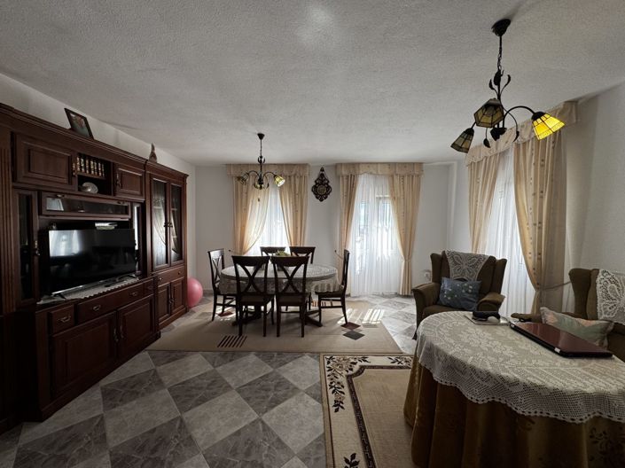 Image No.12-Propriété de 4 chambres à vendre à Benaocaz