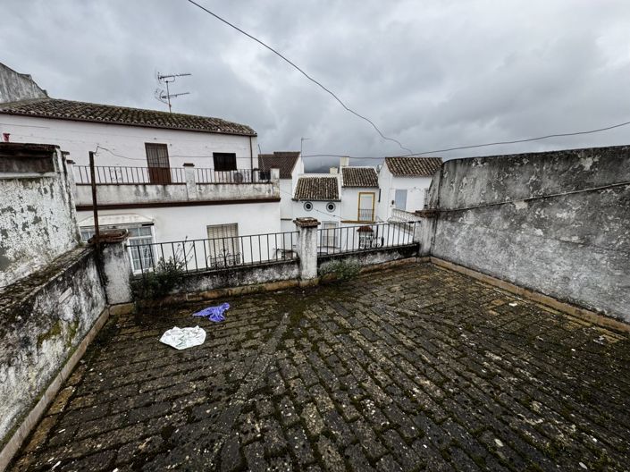 Image No.12-3 Bed Townhouse for sale