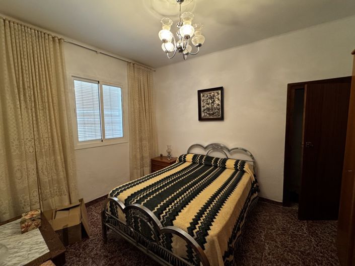 Image No.13-3 Bed Townhouse for sale