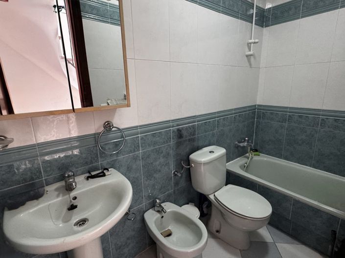 Image No.15-3 Bed Property for sale