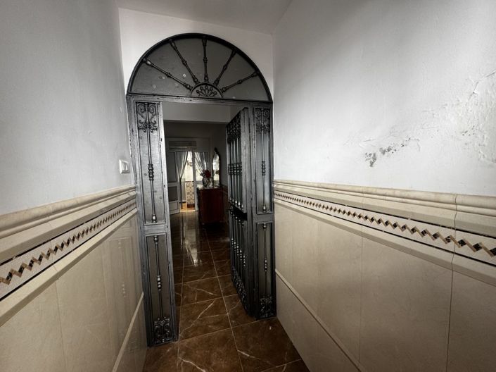 Image No.3-4 Bed Townhouse for sale