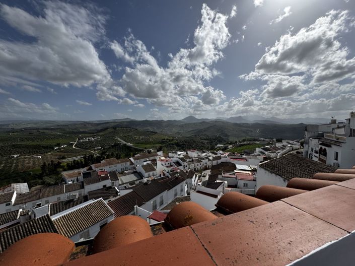 Image No.23-3 Bed Property for sale