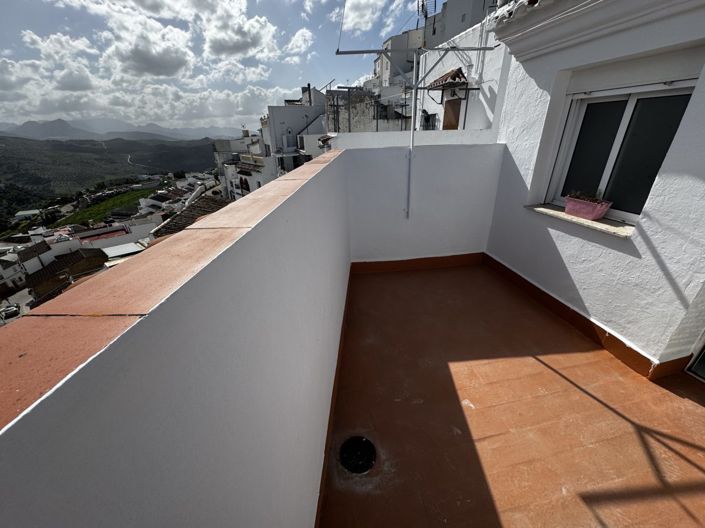 Image No.25-3 Bed Property for sale