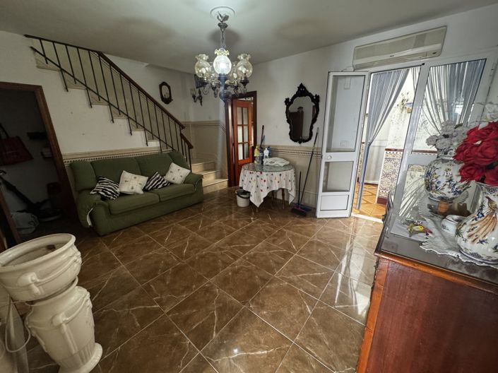 Image No.5-4 Bed Townhouse for sale