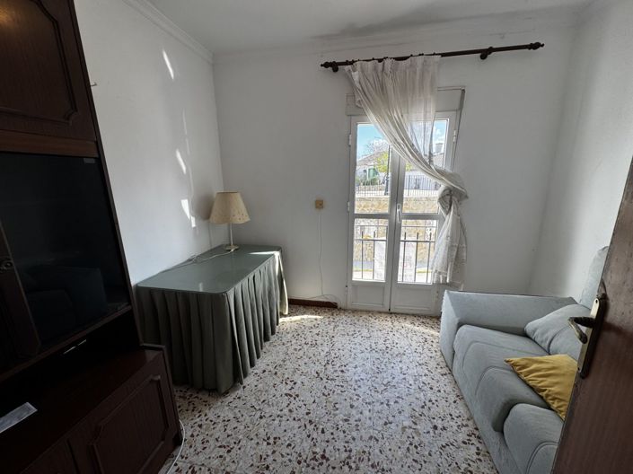 Image No.18-5 Bed Townhouse for sale