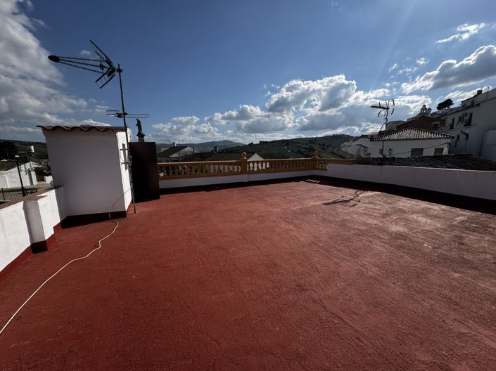 Image No.25-5 Bed Townhouse for sale