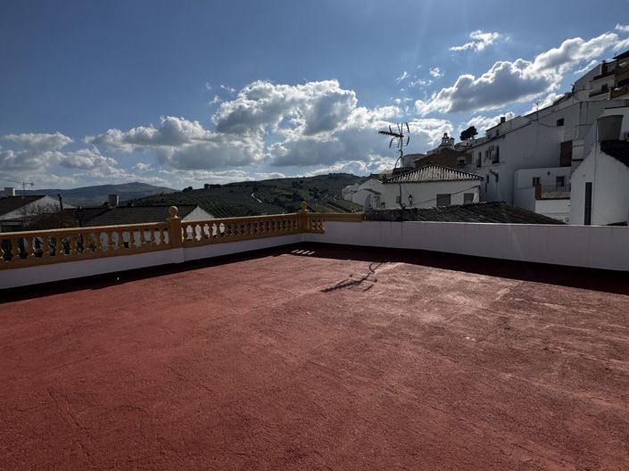 Image No.26-5 Bed Townhouse for sale