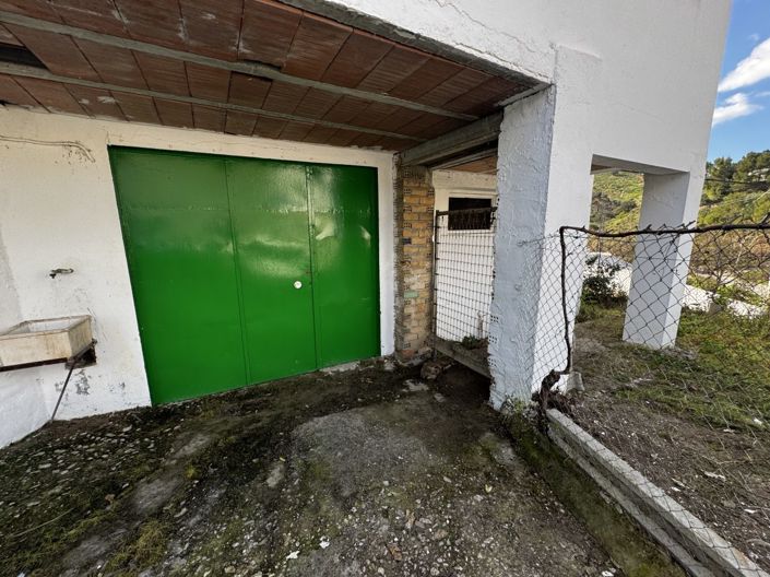 Image No.29-5 Bed Townhouse for sale