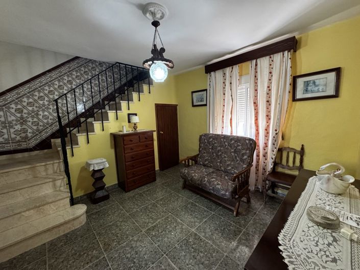 Image No.5-5 Bed Townhouse for sale