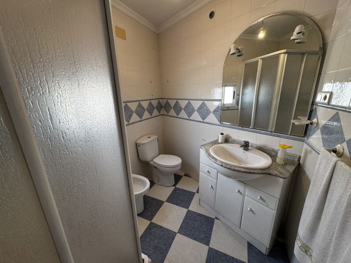 Image No.9-5 Bed Townhouse for sale