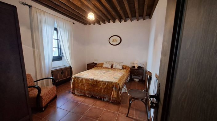 Image No.16-4 Bed Townhouse for sale