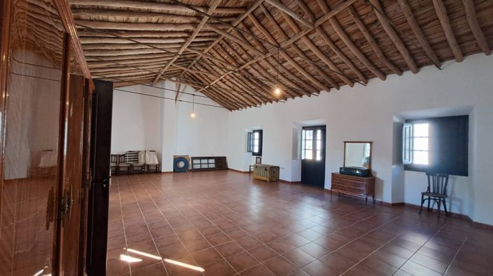 Image No.9-4 Bed Townhouse for sale