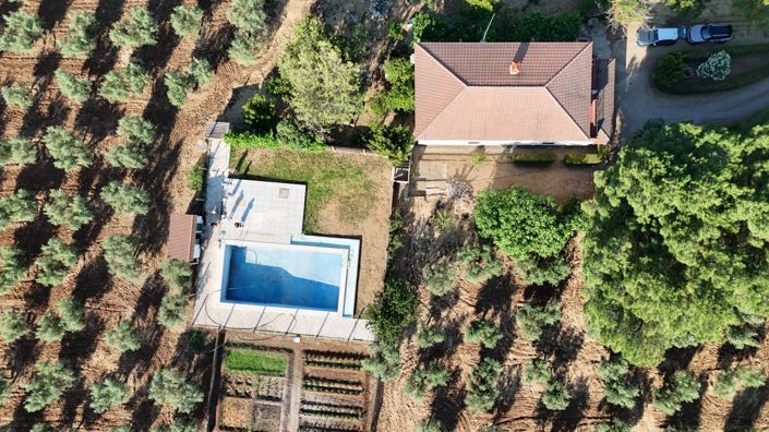 Image No.14-6 Bed Property for sale