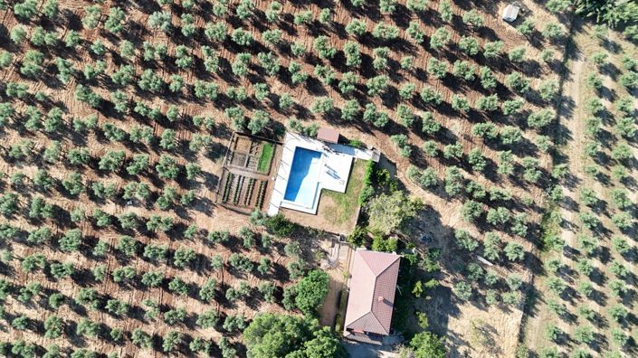 Image No.15-6 Bed Property for sale