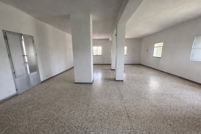 Image No.28-6 Bed Property for sale