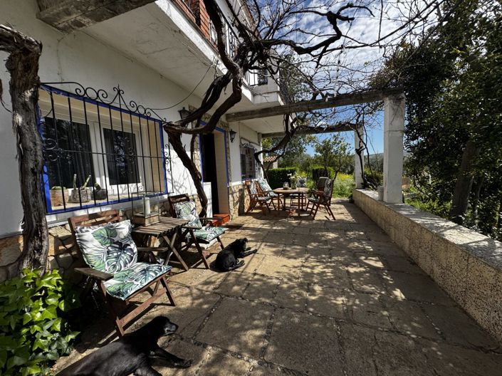 Image No.30-6 Bed Property for sale