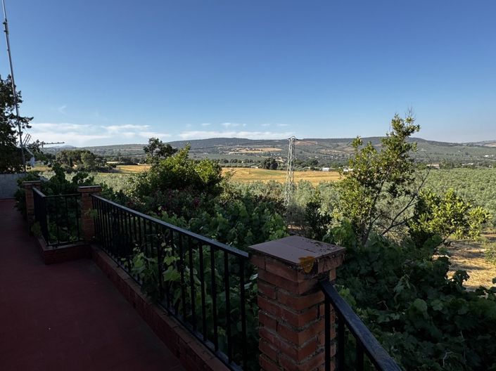 Image No.30-6 Bed Property for sale