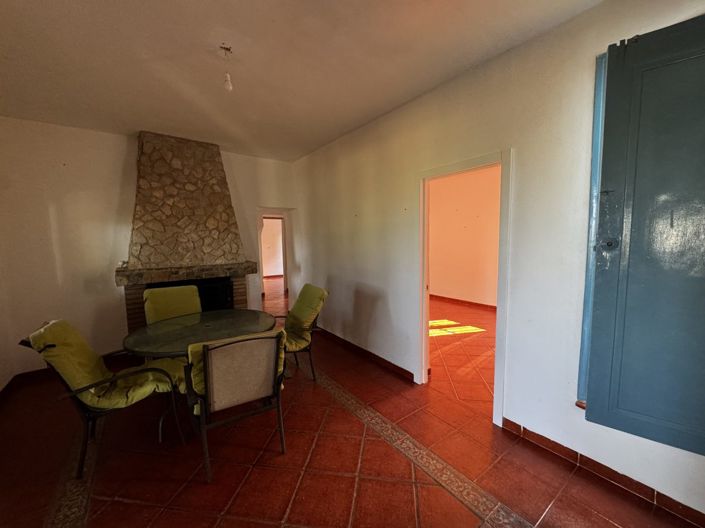 Image No.26-6 Bed Property for sale