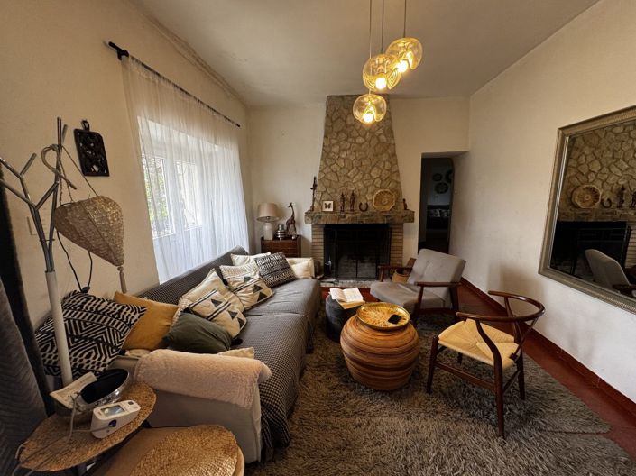 Image No.14-6 Bed Property for sale