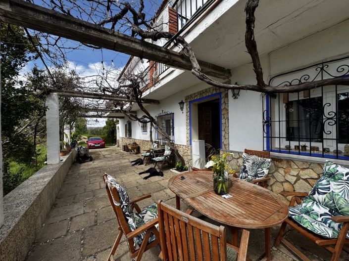 Image No.58-6 Bed Property for sale