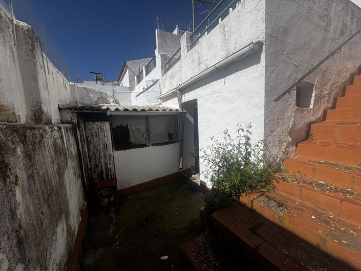 Image No.23-4 Bed Townhouse for sale