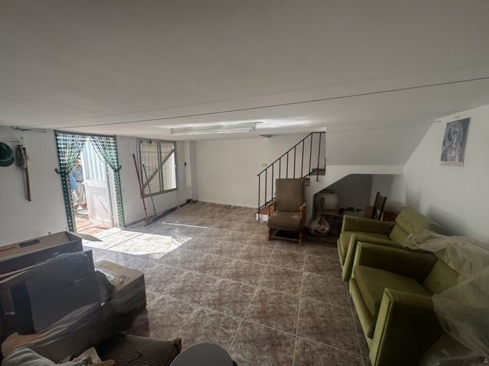 Image No.24-4 Bed Townhouse for sale