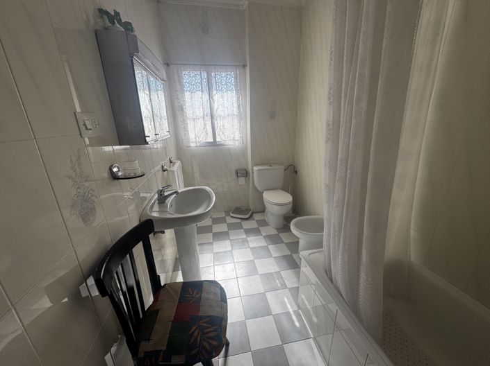 Image No.4-4 Bed Townhouse for sale