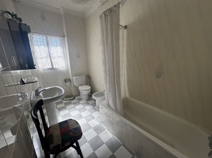 Image No.7-4 Bed Townhouse for sale