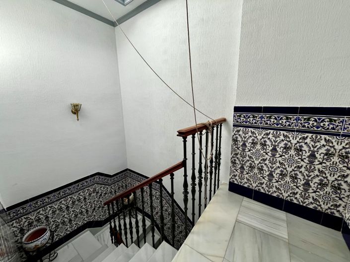 Image No.15-3 Bed Property for sale