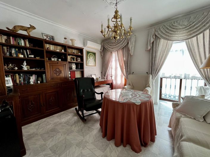 Image No.2-3 Bed Property for sale