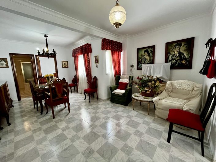 Image No.24-3 Bed Property for sale