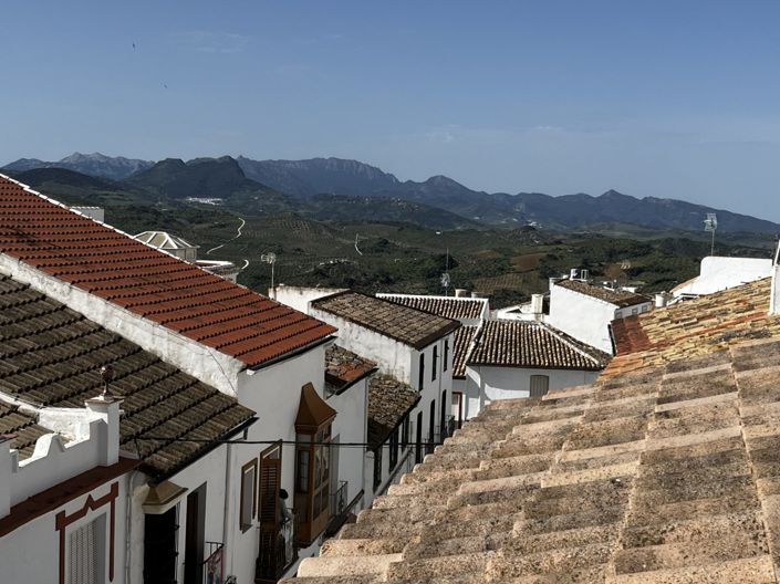 Image No.38-3 Bed Property for sale