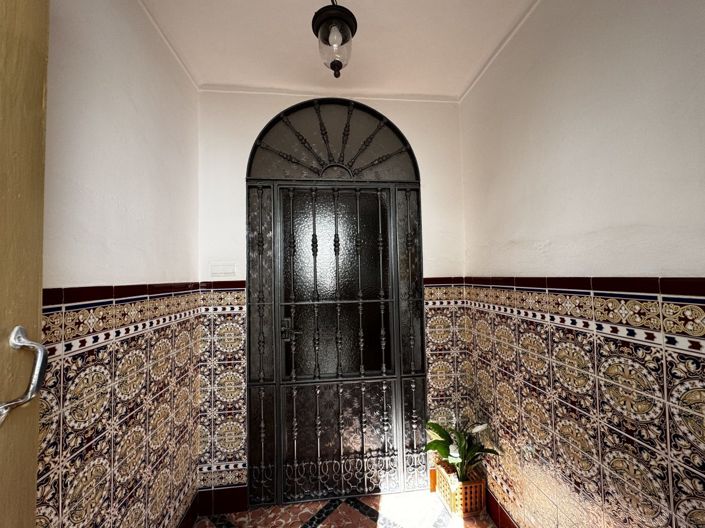 Image No.3-4 Bed Townhouse for sale