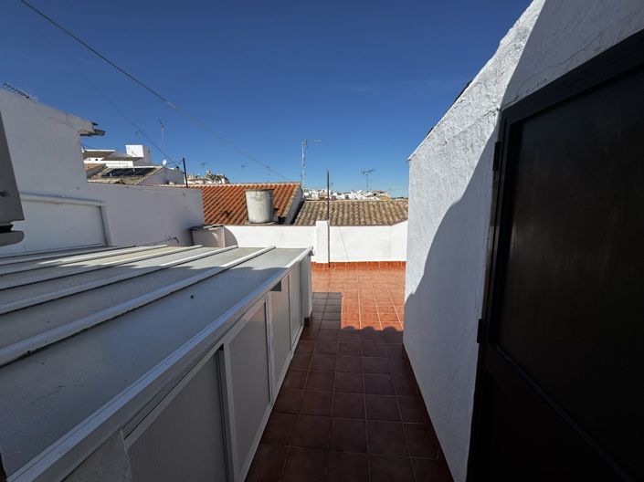 Image No.25-4 Bed Townhouse for sale