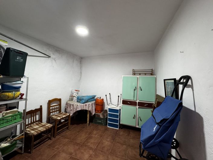 Image No.27-4 Bed Townhouse for sale