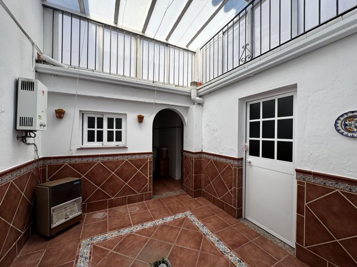 Image No.10-4 Bed Townhouse for sale