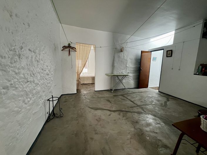Image No.21-4 Bed Property for sale
