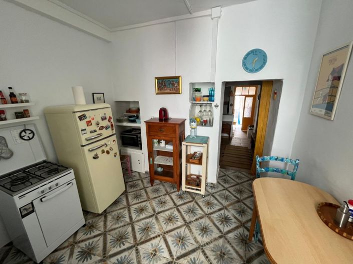 Image No.12-2 Bed Townhouse for sale