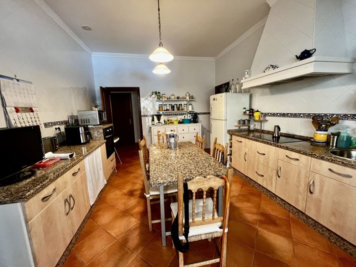 Image No.18-Propriété de 6 chambres à vendre à Torre-Alháquime