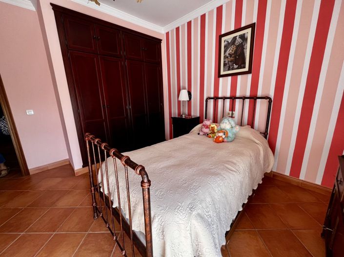 Image No.34-Propriété de 6 chambres à vendre à Torre-Alháquime