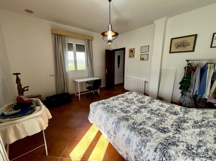 Image No.42-Propriété de 6 chambres à vendre à Torre-Alháquime