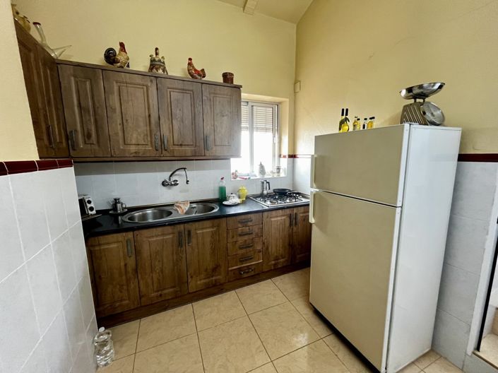 Image No.19-4 Bed Townhouse for sale