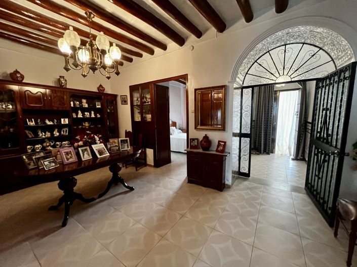 Image No.3-4 Bed Townhouse for sale