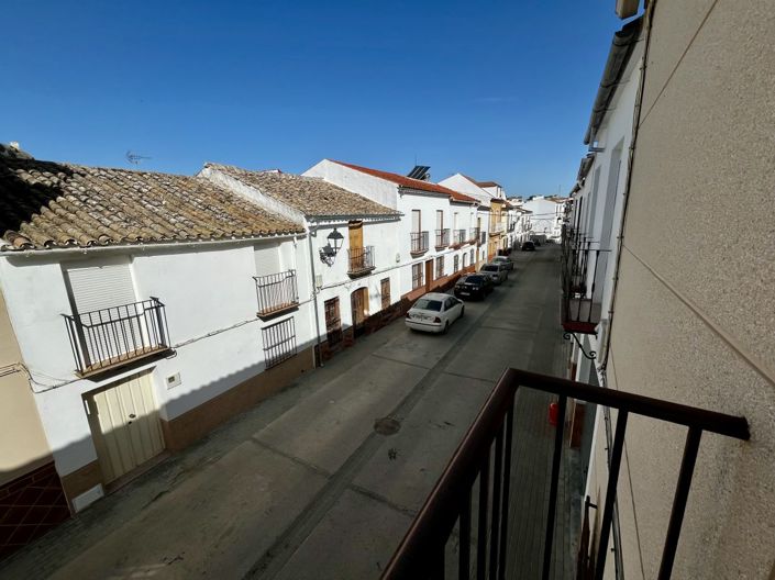 Image No.25-4 Bed Townhouse for sale