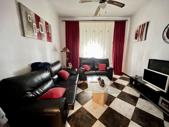 Image No.14-4 Bed Property for sale