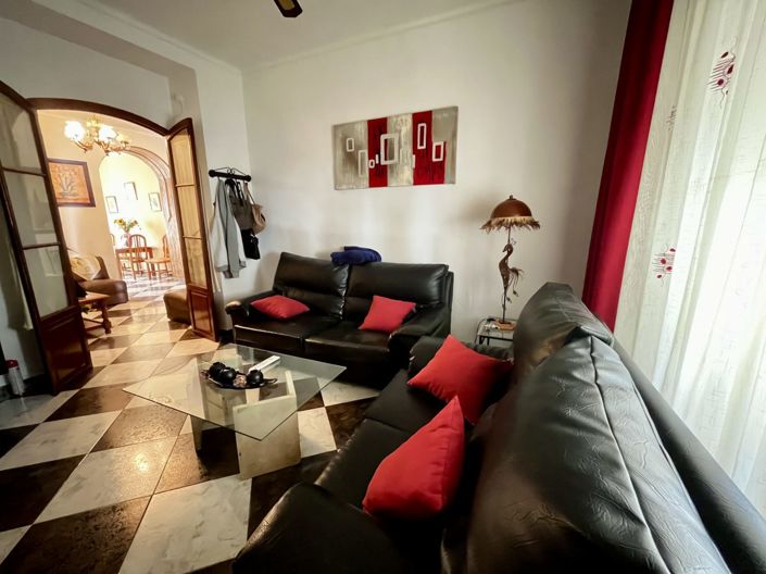 Image No.15-4 Bed Property for sale